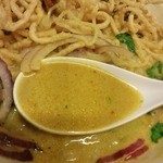 ジムジュム - 黄色いカレーのスープ、旨過ぎ！
