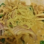 ジムジュム - 甘く辛い見事なタイの味！