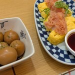 台所や - 明太子出汁巻き と うずらたまご煮付