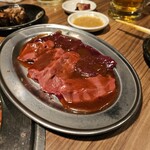 たれ焼肉・ホルモン・にくなべ たまや肉店 - ハツ、レバー