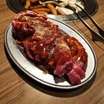 たれ焼肉・ホルモン・にくなべ たまや肉店 - 韓国風甘辛IPPONカルビ
