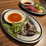 たれ焼肉・ホルモン・にくなべ たまや肉店 - センマイ刺し
