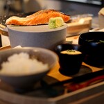 白黒 - 白の鮭御膳