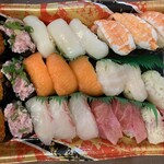 MEGAドン・キホーテ - 料理写真:ドンキでお寿司　赤酢でした♪