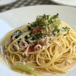 軽井沢 葡萄房 - ・シラスと野沢菜のパスタ ???