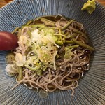 蔵のむこう - 山菜たっぷりそば