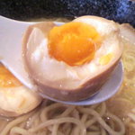 肉とんこつらーめん 味伝 - 煮玉子