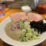 金沢濃厚煮干豚骨 伊乃心 - 
