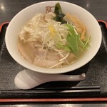 喜多方ラーメン坂内 - 料理写真:ワンタンあごだし塩ラーメン　¥1,290