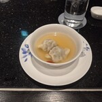 龍天門 - 様々な効能がある薬膳スープです。