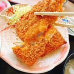 にんたまラーメン - 冷食の割にはこの“アジフライ”は意外と大きく肉厚で美味しい♪