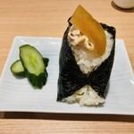 おむすびと豚汁　nae - ツナマヨ奈良漬おむすび