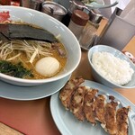 山岡家 - 料理写真:特製味噌ネギラーメンin味玉＋餃子とライス！