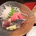 旬菜魚 いなだ - この日の三点盛りは地味だな