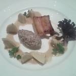 マッシュルーム - 国産新筍とイベリコ豚のベーコン、生マッシュルームのサラダ