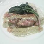 マッシュルーム - 媛っこ地鶏のポワレ、行者ニンニクのバターソース