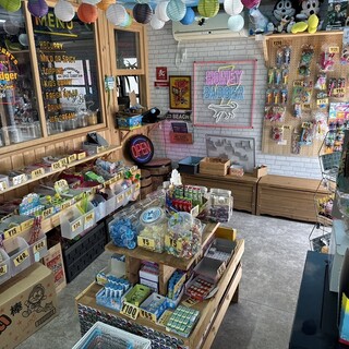 スパイスカレーと駄菓子屋 ハニーバジャー_2