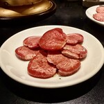 ホルモン しろ - 梅タン