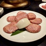 ホルモン しろ - タン