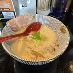 濃熟鶏白湯 らーめん錦 - 料理写真: