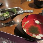 カウボーイカレー - 江戸前ビーフカレーにはカレー以外にもお寿司なのでお吸い物も付いてきました（笑）