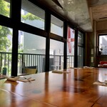 AJIKA Georgian Bistro and Wine Bar - 店内1