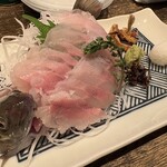 小川の魚 - 