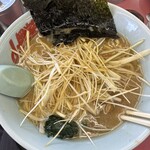 山岡家 - 料理写真:醤油ネギラーメン　840円