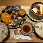 musi-vege+cafe - 料理写真:Vegeプレート 海老マヨチリ