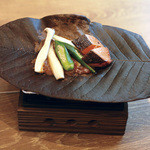 お魚と野菜の朴葉味噌焼き