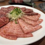 炭火焼肉 牛和鹿 - 