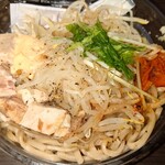 セブンイレブン - 料理写真:冷し豚まぜ麺