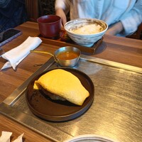 鉄板和食とワイン 萬鉄 - オムレツご開帳前