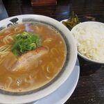 新・和歌山ラーメン ばり馬 - 料理写真:ばり嗎(825円)、ライス(209円)の
