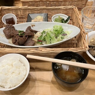 奈良のうまいものプラザ 古都華_0