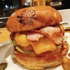 The Burger Stand N’s - ベーコンチーズバーガーのアップです