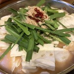 博多名物 もつ鍋 笑楽 - 