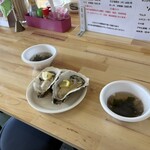 赤間水産 - 生カキ 500円×2個