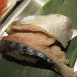 Uogashi Nihonichi Tachigui Sushi - 〆鯖＠75円/カン