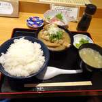 もつ煮込み 中田屋 - 料理写真:もつ煮込み定食（煮込み・ライス両方大盛）990円＆ミニお刺身盛り500円