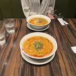 紅虎餃子房 - 料理写真: