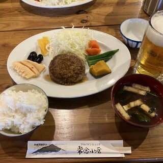 常念小屋_1