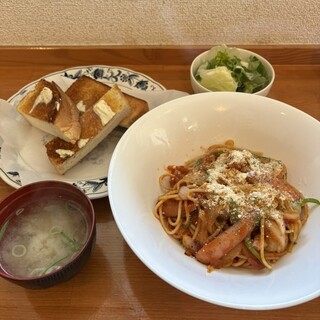 コーヒーと食事 TRAD_1