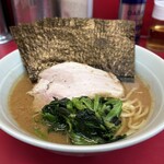 武蔵家 - ラーメン並(カタメ,濃い目,多め)