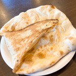 インド・ネパール料理 RaRa - お代わりのナン