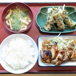 京宇治食堂 - 料理写真:炭火焼チキン 450円 , ちくわ磯部揚げ 200円 , ご飯(中) 250円 , みそ汁 130円
