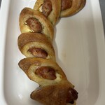 ナッツベーカリー - 粗挽きソーセージとクリチ