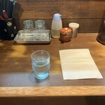 つけ麺屋 ひまわり - カウンター席