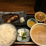 諸国地酒銘酒処 芝の浦 - 雑魚場定食(黒鯛西京焼き)