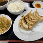 餃子の満天家 - ジャンボ餃子定食979円